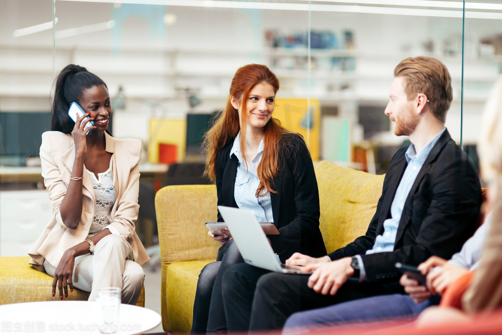 業(yè)務(wù)的人談話(huà)。技術(shù)在手